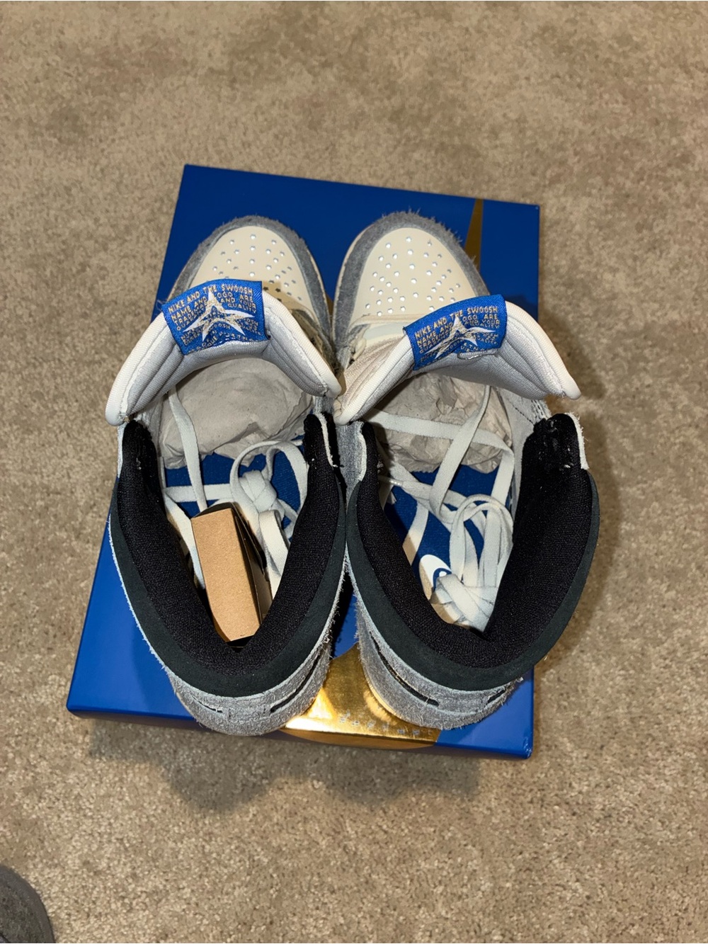 Men's Jordan 1 High OG - Picture 7 of 11